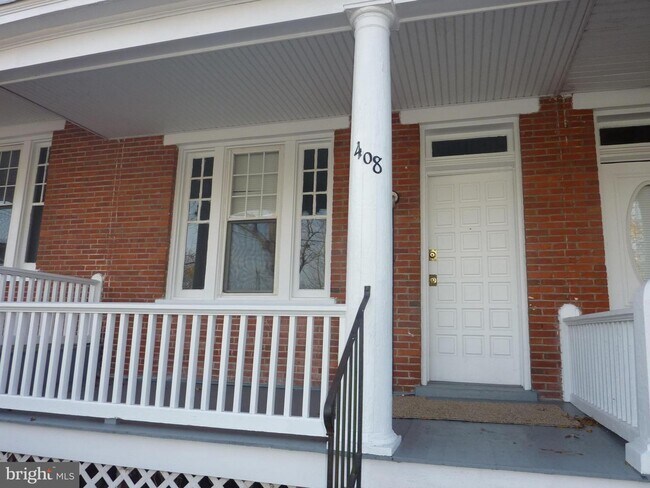 Building Photo - 408 Camden Ct