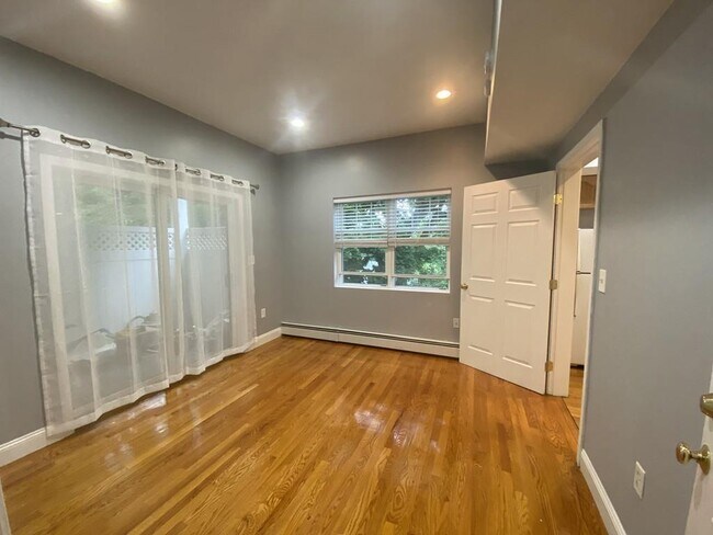 Building Photo - 24 Griggs Ln