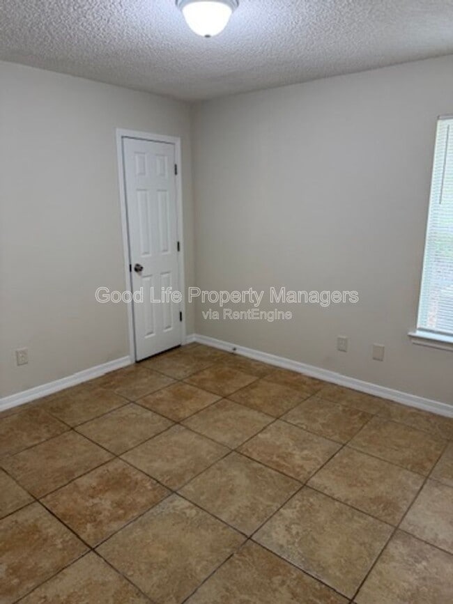 Building Photo - 9980 Bowman Ave