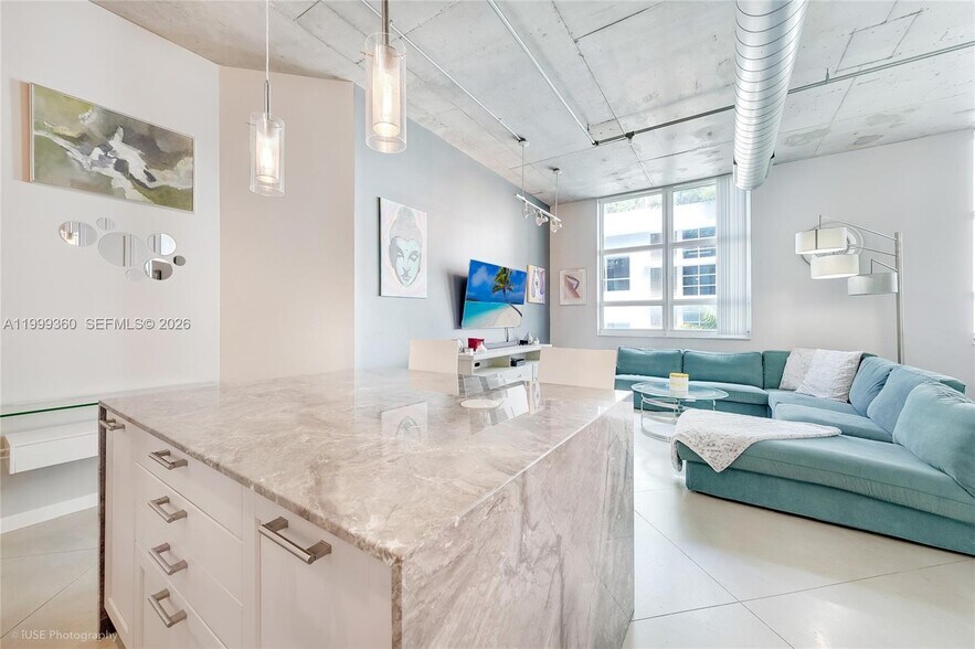 Building Photo - 2001 Biscayne Blvd