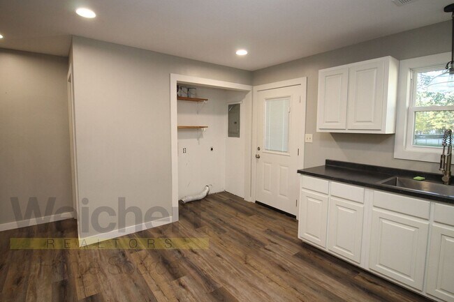 Building Photo - Charming 3 Bedroom, 2 Bath Home for Rent