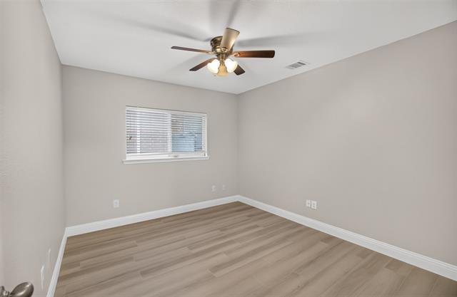 Building Photo - 2215 Splendor Ct