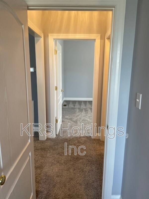 Building Photo - 1617 Mudham Rd