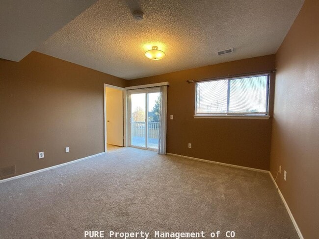 Building Photo - Large home in Highlands Ranch!! 4 bedrooms, 2 baths! 2-car garage!!