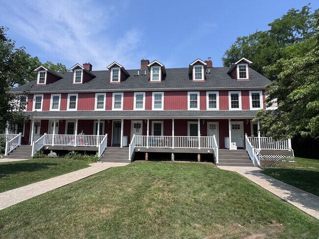 Building Photo - Amazing 2 bed home with office in Emmaus