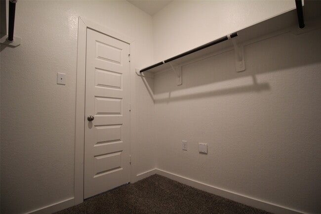 Building Photo - 25504 Starling Ln