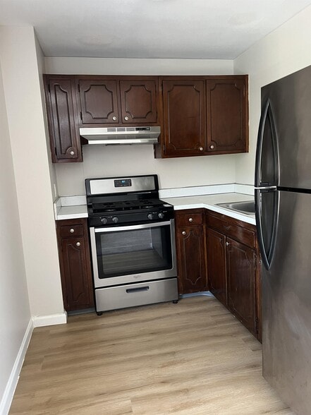 Building Photo - Park View Towers