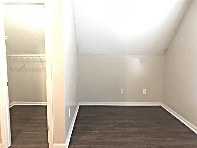 Building Photo - 111 Kilpatrick Ct