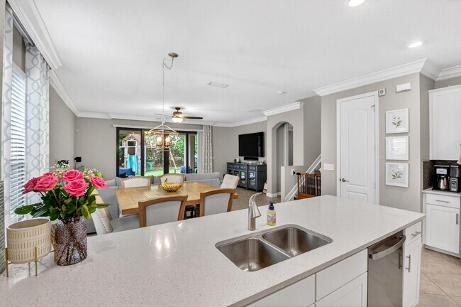 Building Photo - 9062 Gulf Cove Dr