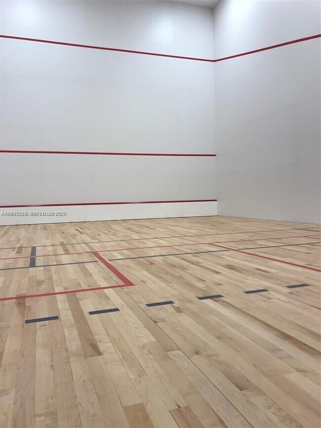 Building Photo - 1010 Brickell Ave