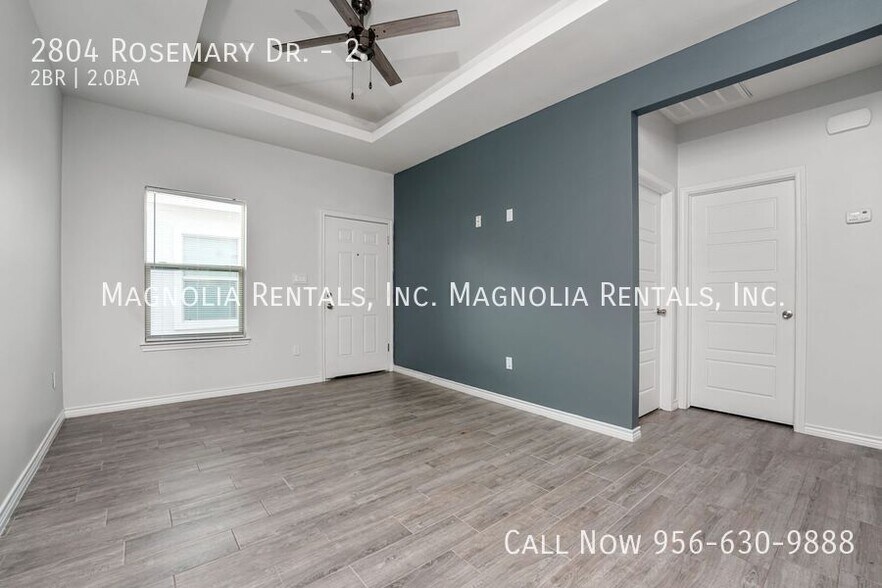 Building Photo - 2804 Rosemary Dr