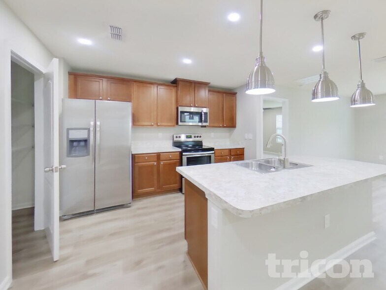Building Photo - 2374 Sotterley Ln