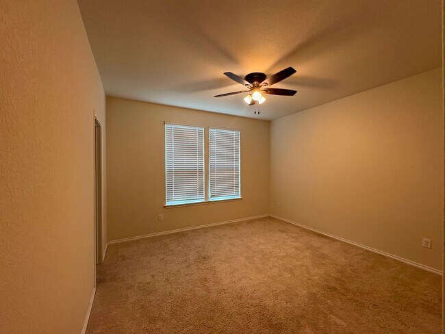 Building Photo - Open-Concept Living with Easy Access to I-10 & Loop 1604