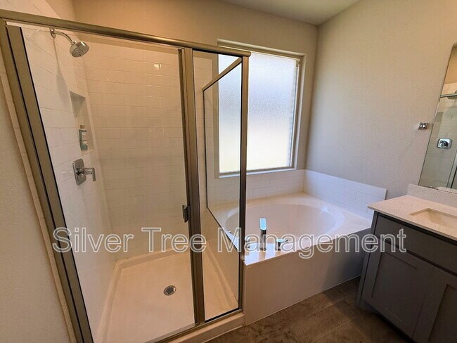 Building Photo - 10921 Rockchapel Dr