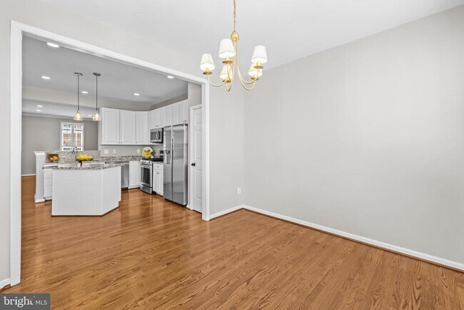 Building Photo - 5011 Waple Ln