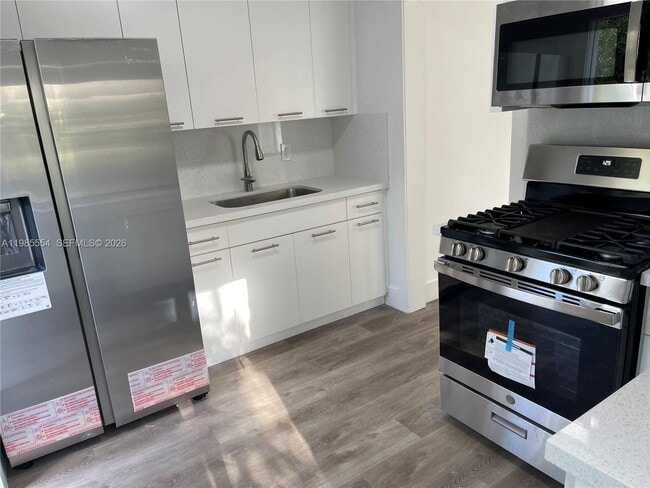 Building Photo - 771 NE 137th St