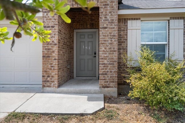 Building Photo - 15116 Custis Ln