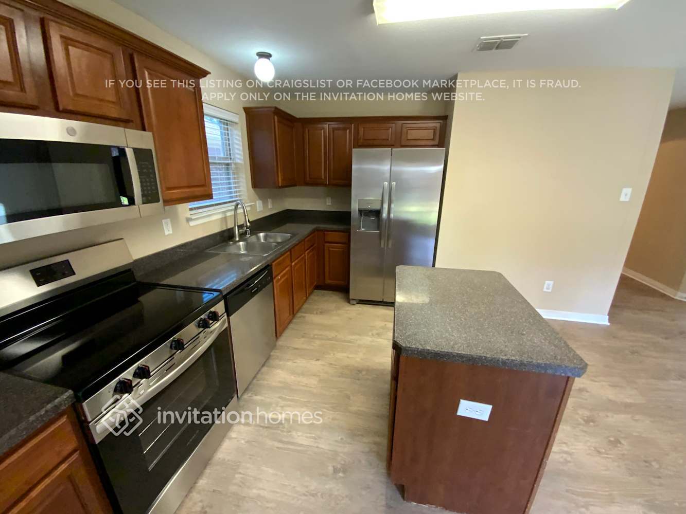 Building Photo - 2206 Brandy Dr