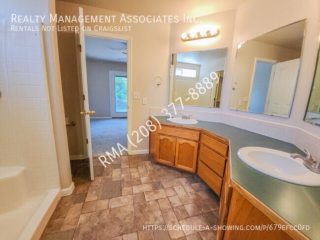 Building Photo - Quiet 3 Bedroom House in Star