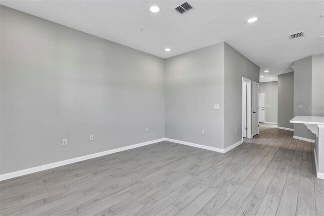 Building Photo - 518 Lady Palm St