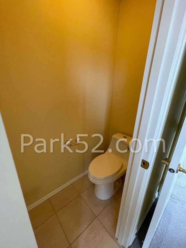 Building Photo - Browns Point Tacoma 3 Bedroom Single Famil...