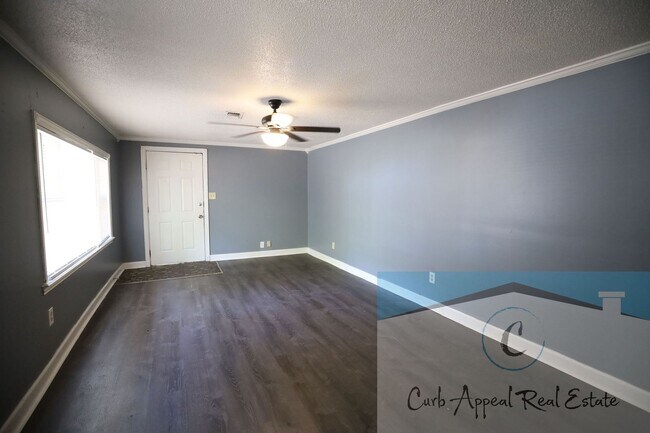 Building Photo - 1405 Pratt Cir