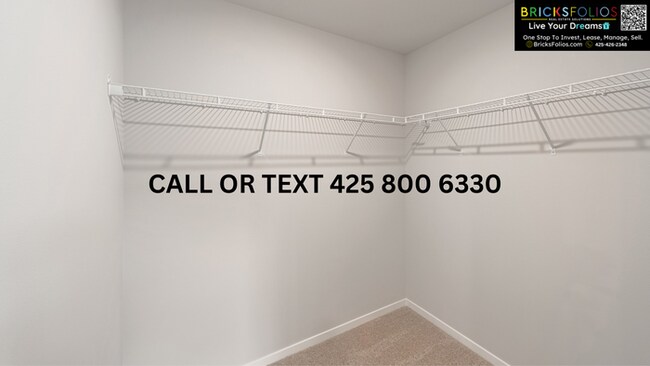 Building Photo - Comfortable Modern Living Near JBLM & Bangor Base!