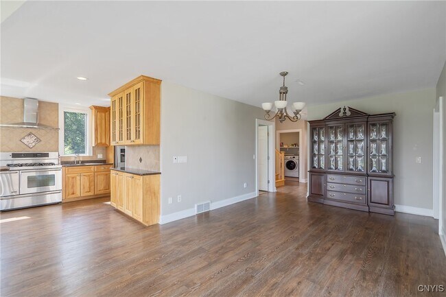 Building Photo - 1131 Marlyn Park Dr