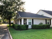 Building Photo - 3946 Town Park Ln