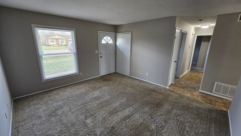 Living Room - 5219 Garden Green Way