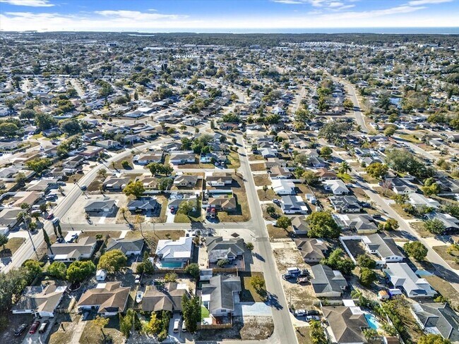 Building Photo - 7902 Canna Dr