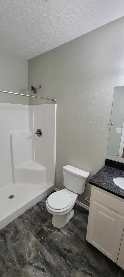 Building Photo - Beautiful property with granite countertops!