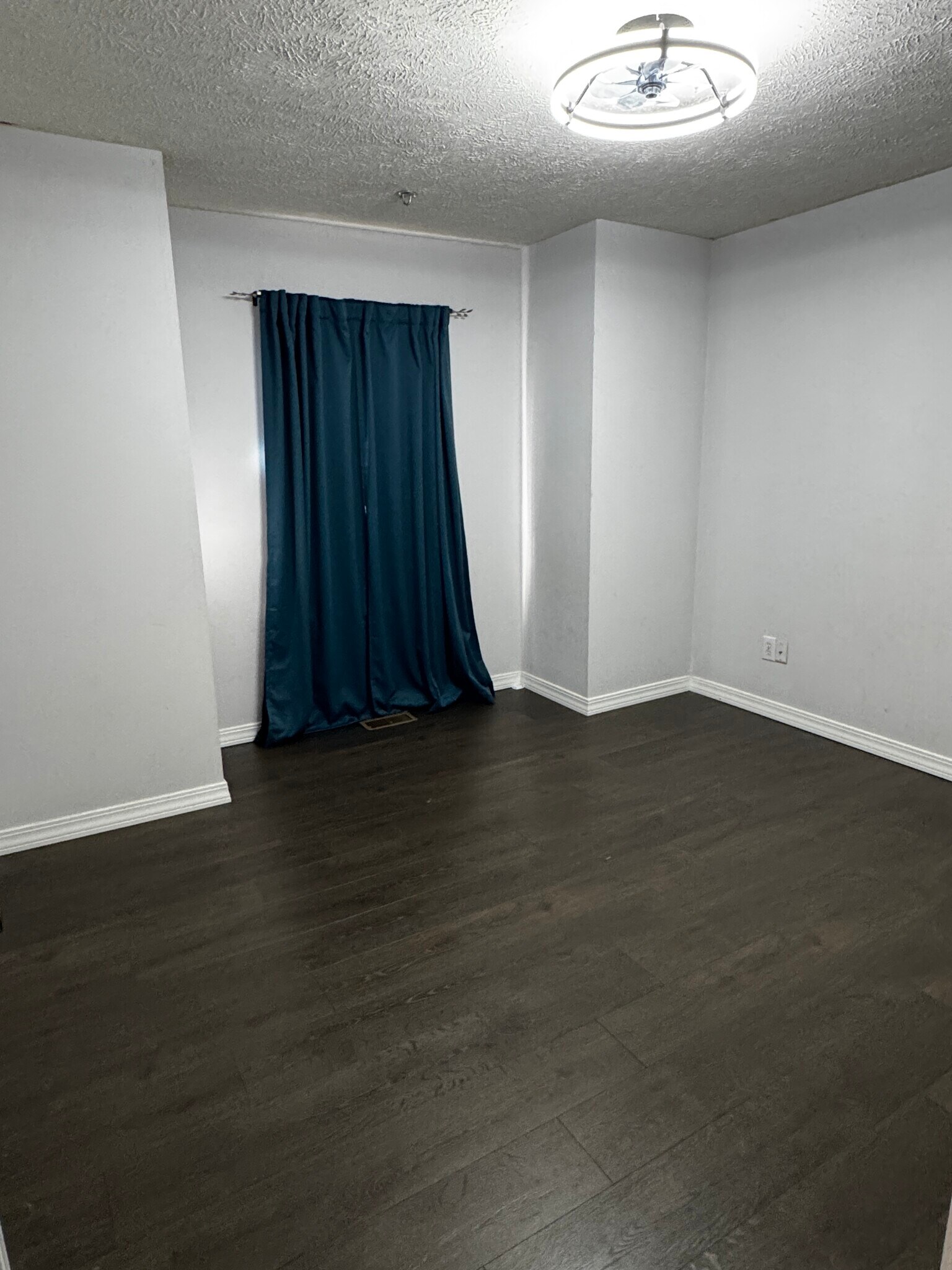 Upstairs bedroom - 1107 E Robin St