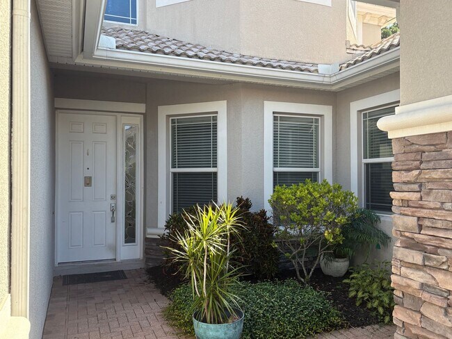 Primary Photo - 4/3 Stylish and Spacious 2-story home with...