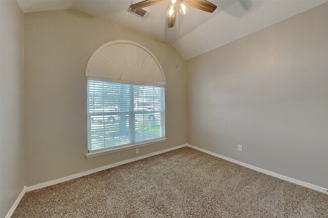 Building Photo - 5219 Whitebridge Ln