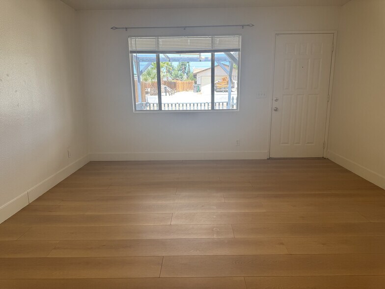 Building Photo - 6135 Mojave Ave