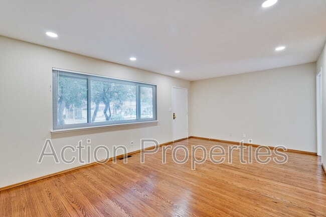 Building Photo - 1575 California St