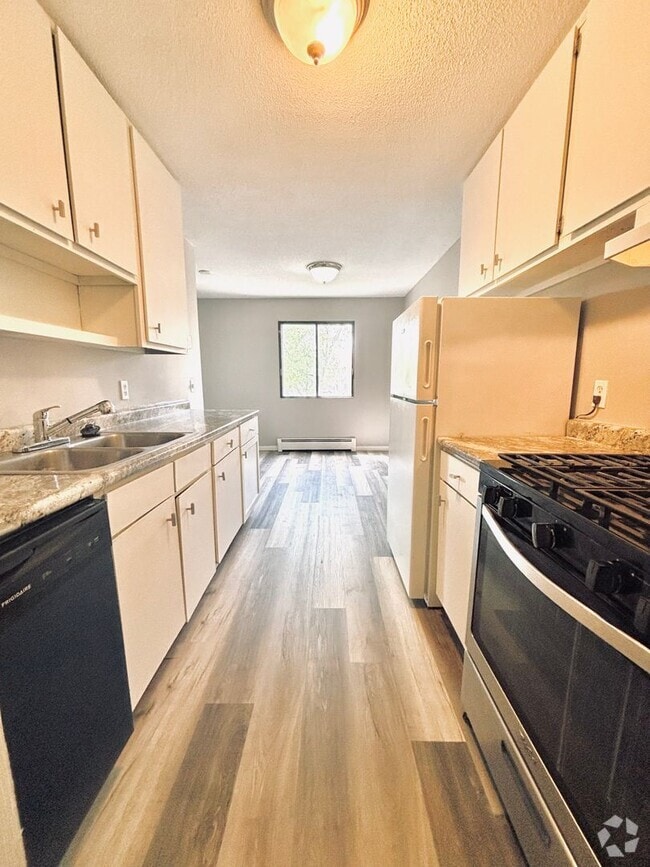 Building Photo - LOCATION LOCATION!  Prime, 1 bed/1 bath Co...
