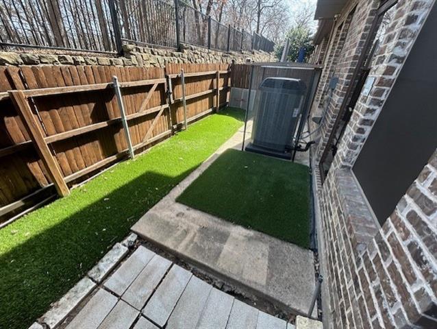 Building Photo - 2244 Salado Dr