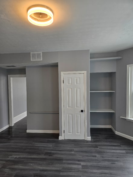 Building Photo - 32 Bunker Ave