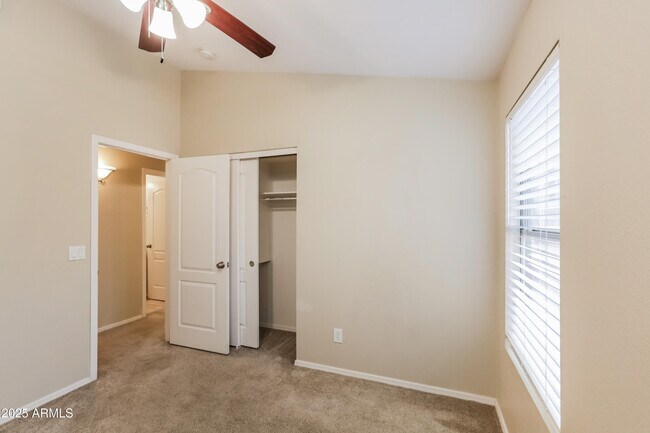 Building Photo - 15341 W Lea Ln