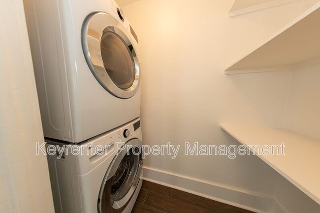 Building Photo - 1207 S Florence Pl