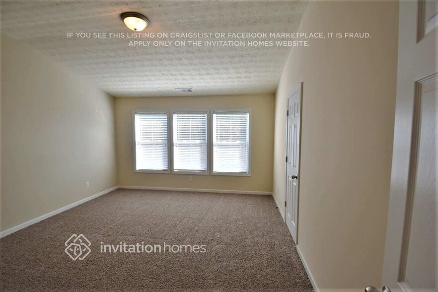 Building Photo - 915 Tamarisk Pl