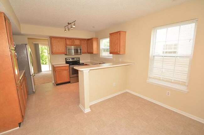 Building Photo - Pike Township 4 bedroom home