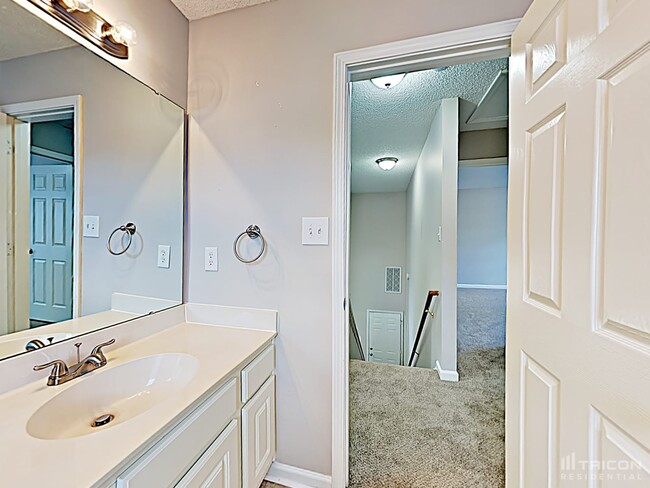 Building Photo - 5946 Laurenfield Dr