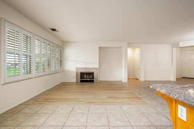 Building Photo - 82631 Redford Way