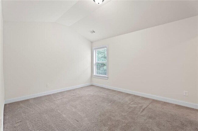 Building Photo - 165 Regency Pl