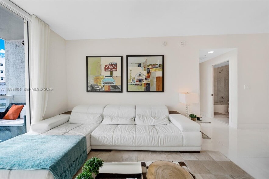 Building Photo - 253 NE 2nd St