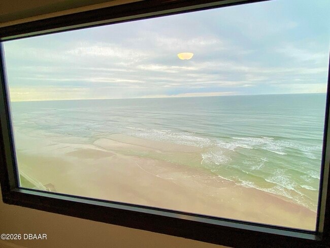 Building Photo - 2555 S Atlantic Ave