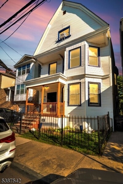 Building Photo - 19 N 7th St
